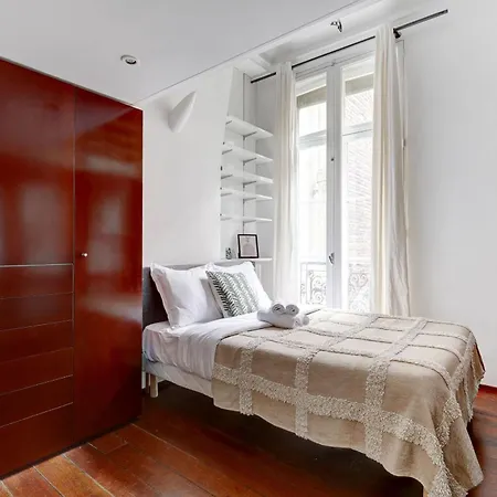 Bnbnova - Le Marais & Place De La Republique - 3br Apartment